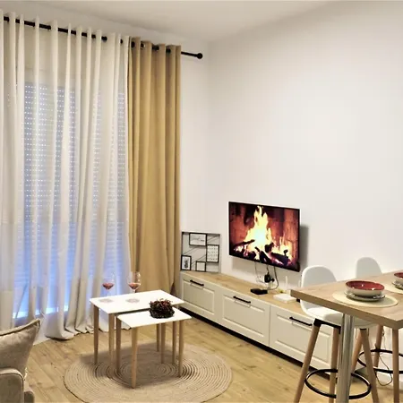 In The Heart Of Old Bazaar, - Hana Apartman Tirana