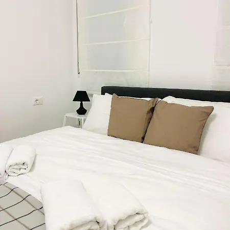 In The Heart Of Old Bazaar, - Hana Apartman Tirana