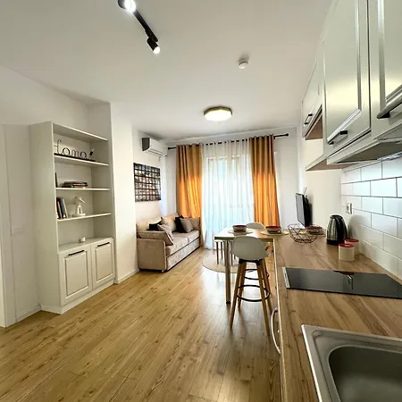 Apartman In The Heart Of Old Bazaar, - Hana Tirana