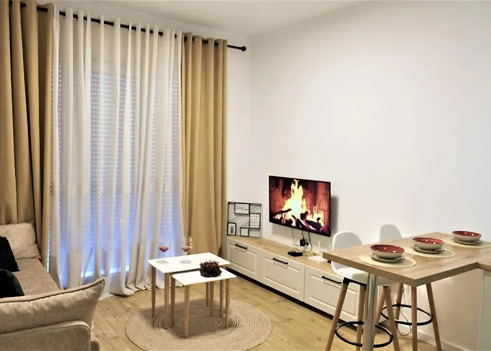 In The Heart Of Old Bazaar, - Hana Lägenhet Tirana