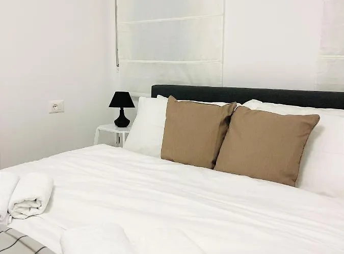 In The Heart Of Old Bazaar, - Hana Lejlighed Tirana