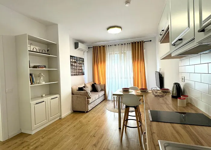 Lägenhet In The Heart Of Old Bazaar, - Hana Tirana