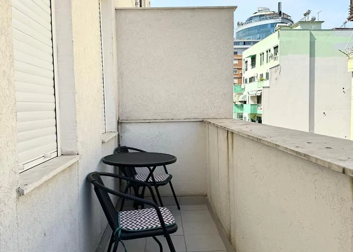 Lägenhet In The Heart Of Old Bazaar, - Hana Tirana